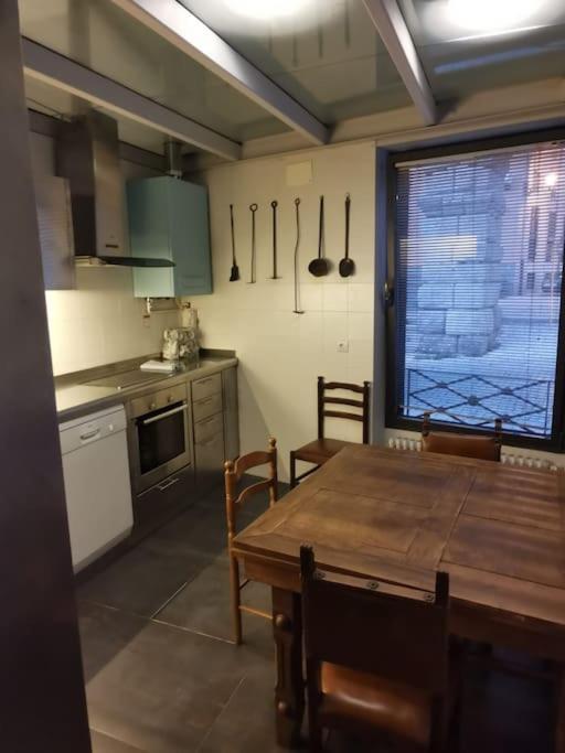 Villa Casa Bajo El Acueducto Con Plaza De Garaje Segovia Exterior foto